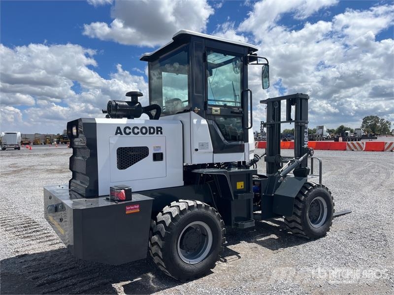 Accodr FT-38H 8300 lb 4x4 Montacargas Todo Terreno Навантажувачі підвищеної прохідності