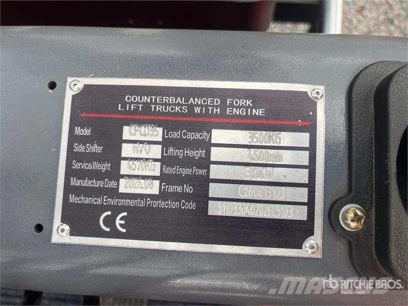 Aipha CPCD35 7700 lb Pneumatic Tire Montacargas (S Montacargas - otros