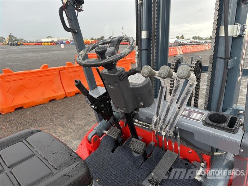  Aipha CPCD35 7700 lb Pneumatic Tire Montacargas (S شاحنات ذات رافعات شوكية - أخرى