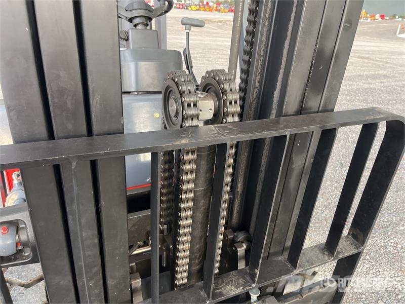 Aipha CPCD35 7700 lb Pneumatic Tire Montacargas (S Montacargas - otros