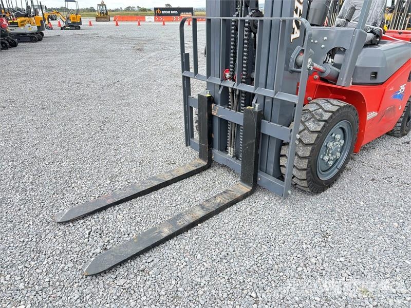  Aipha CPCD35 7700 lb Pneumatic Tire Montacargas (S Другие складские механизмы