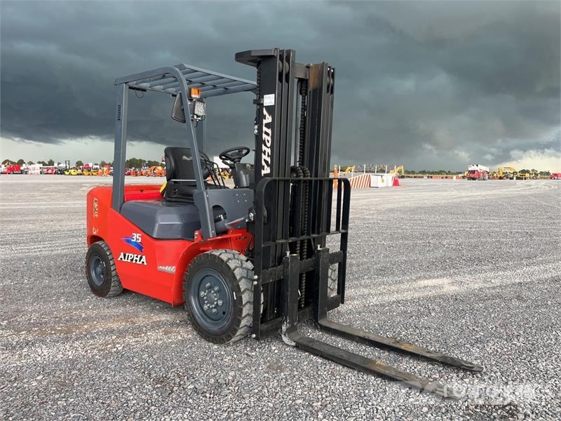 Aipha CPCD35 7700 lb Pneumatic Tire Montacargas (S Montacargas - otros
