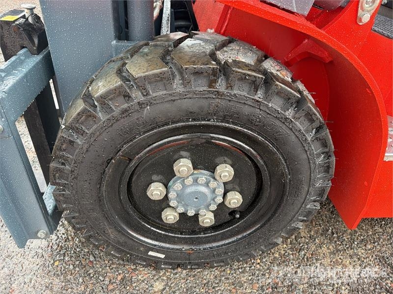  Aipha CPCD35 7700 lb Pneumatic Tire Montacargas (S شاحنات ذات رافعات شوكية - أخرى
