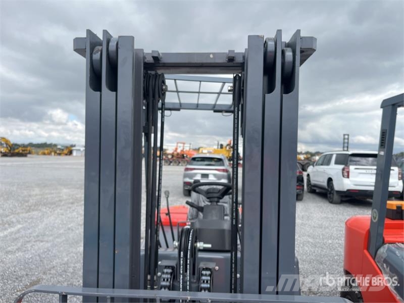 Aipha CPCD35 7700 lb Pneumatic Tire Montacargas (S Другие складские механизмы
