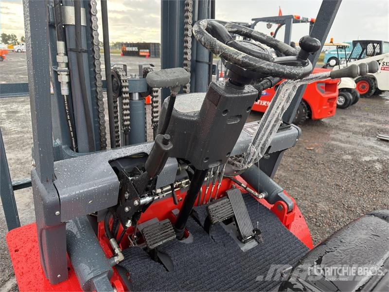  Aipha CPCD35 7700 lb Pneumatic Tire Montacargas (S شاحنات ذات رافعات شوكية - أخرى