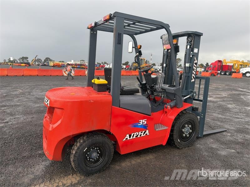  Aipha CPCD35 7700 lb Pneumatic Tire Montacargas (S شاحنات ذات رافعات شوكية - أخرى