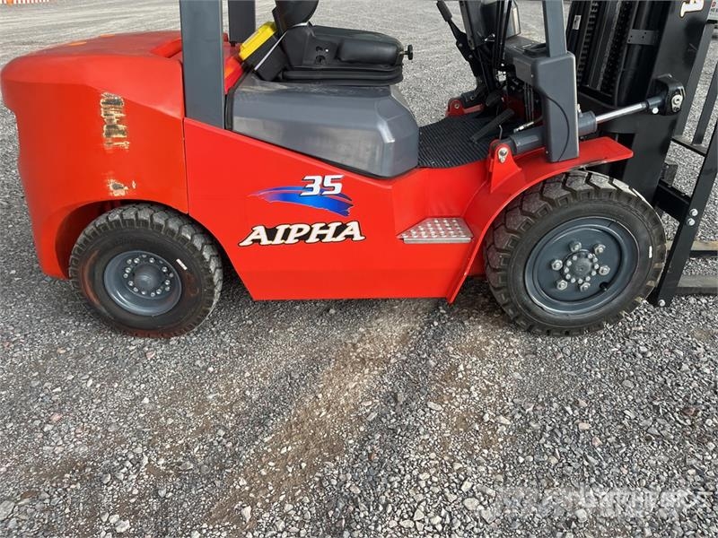 Aipha CPCD35 7700 lb Pneumatic Tire Montacargas (S Montacargas - otros