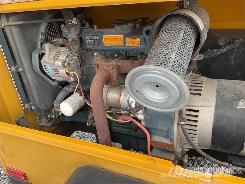 Atlas Copco QLT M10 6 kVA Torre de Luz / Light Tower (Inoperab Tour d'éclairage