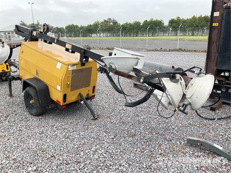 Atlas Copco QLT M10 6 kVA Torre de Luz / Light Tower (Inoperab Tour d'éclairage