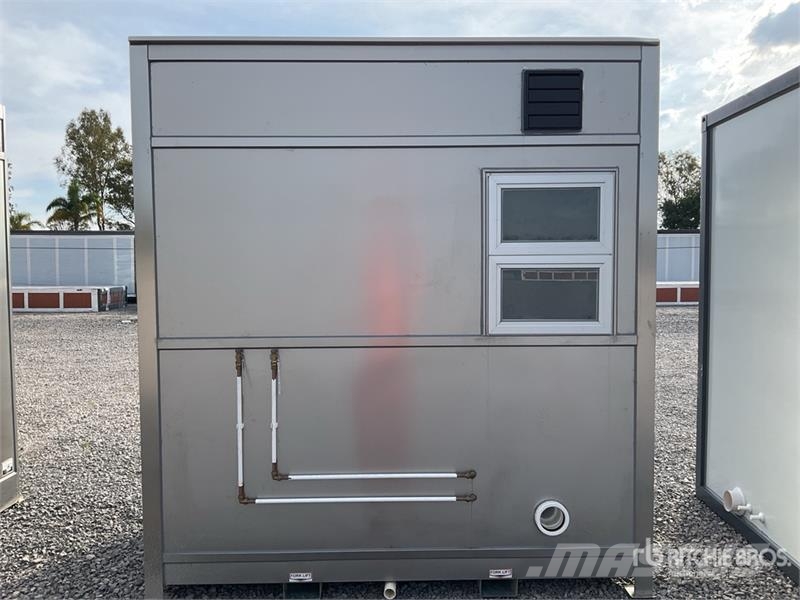 Austin SPA2212S 7 ft 4 in x 2 ft 1 in 1 Person Skid-Mount Інше обладнання