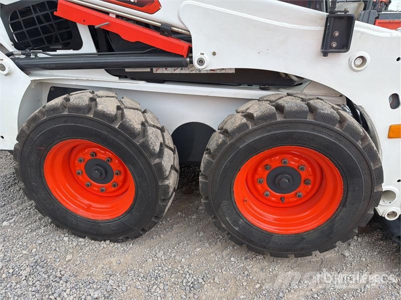 Bobcat S450 Мини-погрузчики
