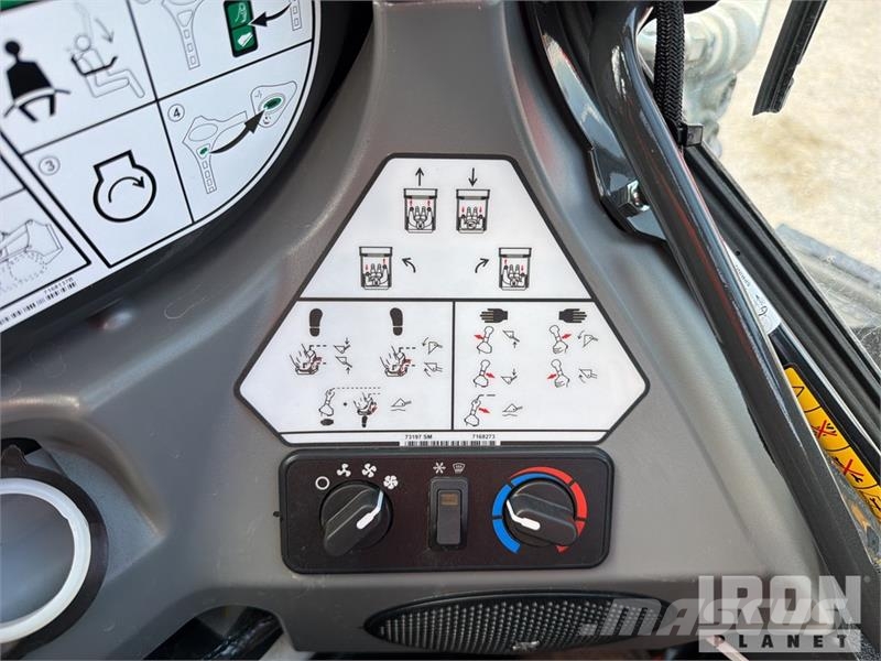Bobcat S450 Мини-погрузчики