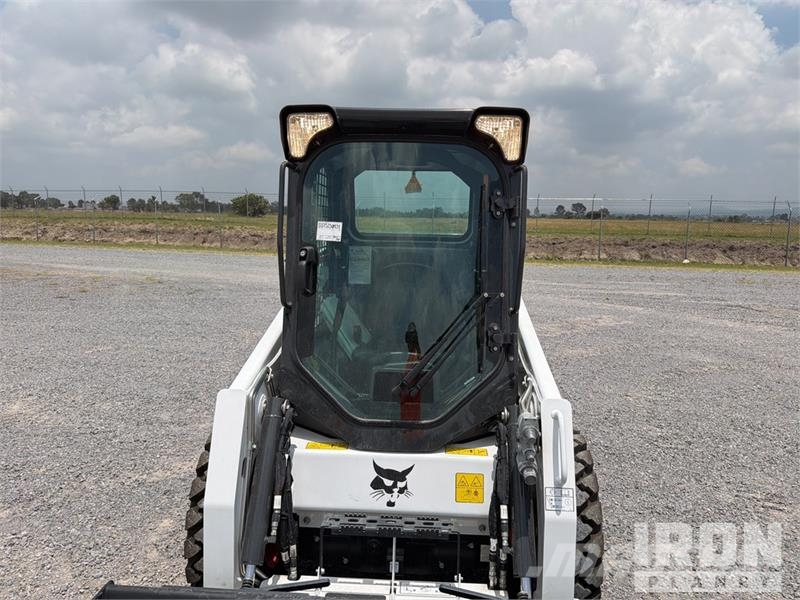 Bobcat S450 Мини-погрузчики