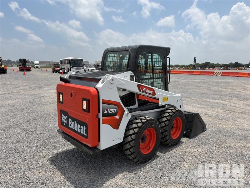 Bobcat S450 Мини-погрузчики