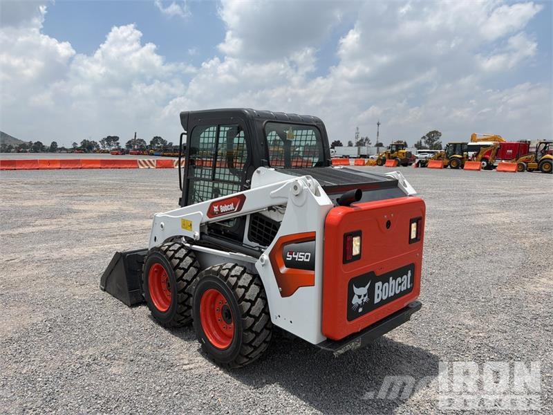 Bobcat S450 Мини-погрузчики