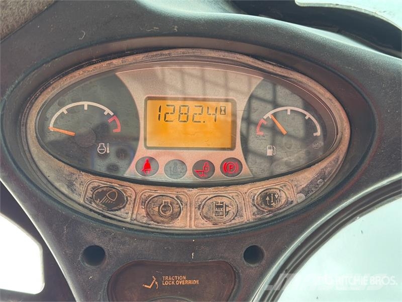 Bobcat S450 Мини-погрузчики