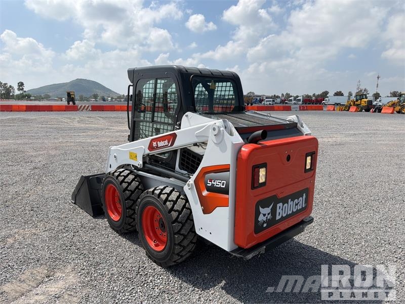 Bobcat S450 Мини-погрузчики