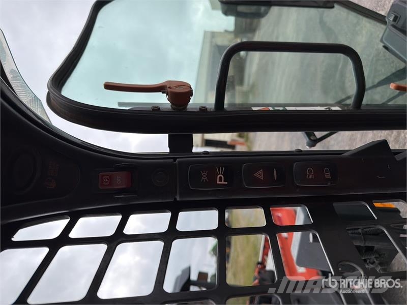Bobcat S450 Мини-погрузчики