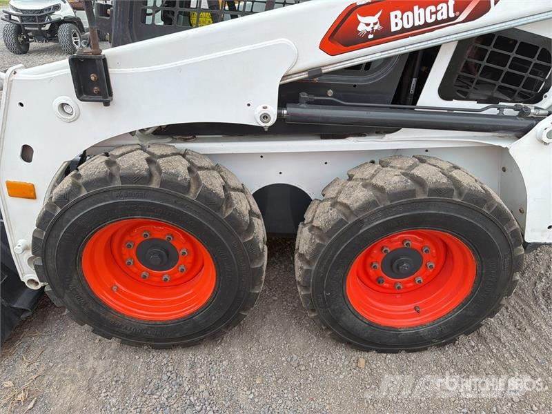 Bobcat S450 Мини-погрузчики
