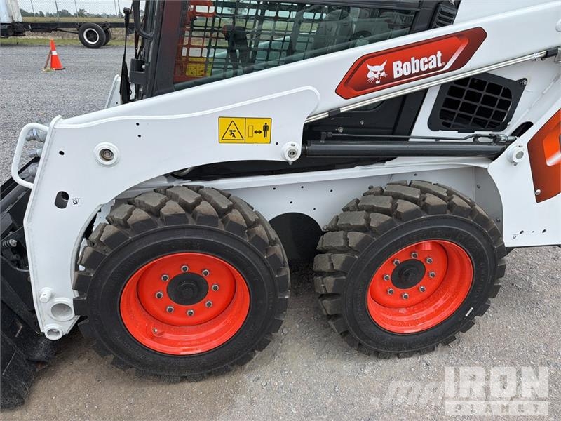 Bobcat S450 Мини-погрузчики