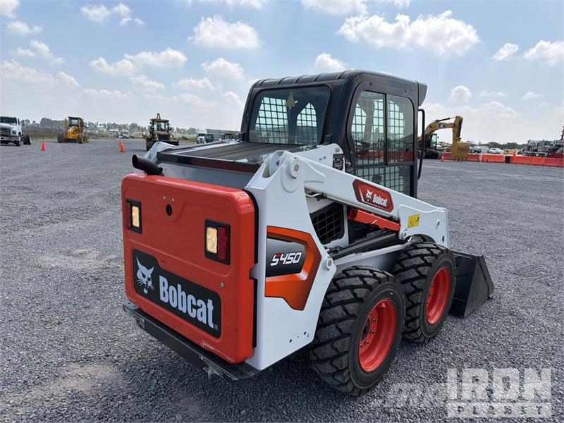 Bobcat S450 Мини-погрузчики