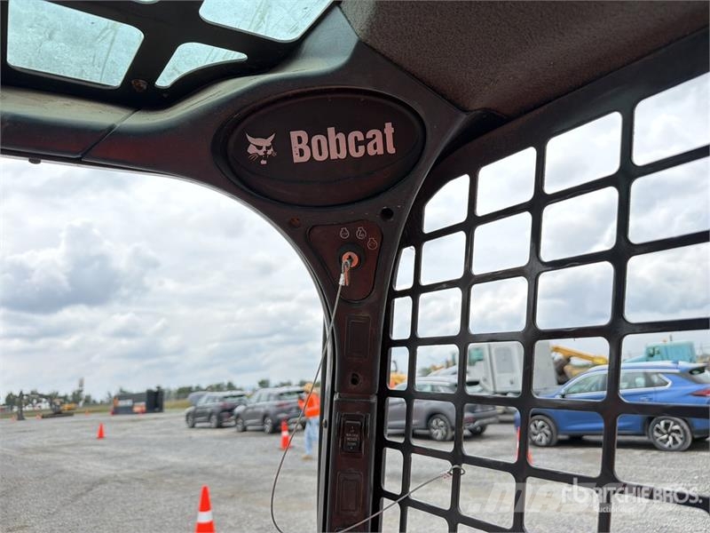 Bobcat S570 Krautuvai su šoniniu pasukimu