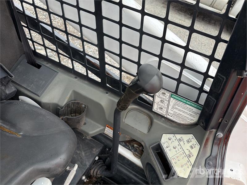 Bobcat S570 Krautuvai su šoniniu pasukimu