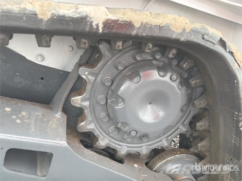 Bobcat T450 لوادر انزلاقية التوجيه