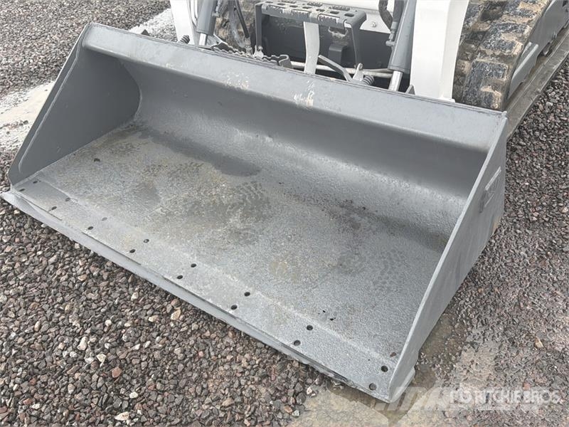Bobcat T450 لوادر انزلاقية التوجيه