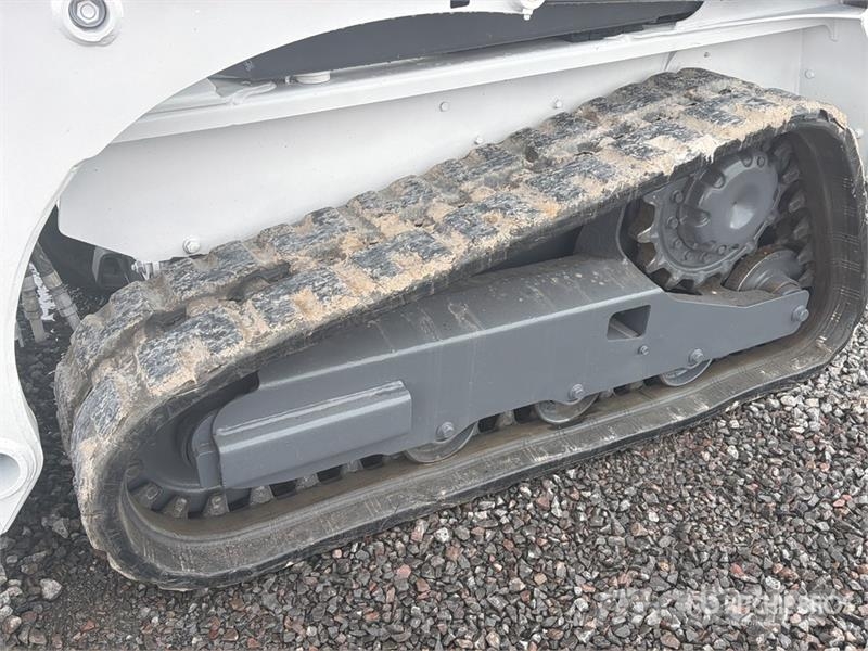 Bobcat T450 لوادر انزلاقية التوجيه