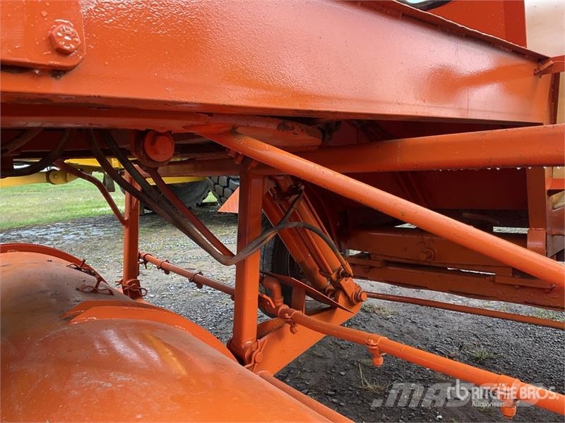 Broce RJ350 Strojevi za metenje