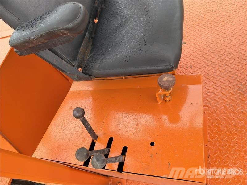 Broce RJ350 Strojevi za metenje