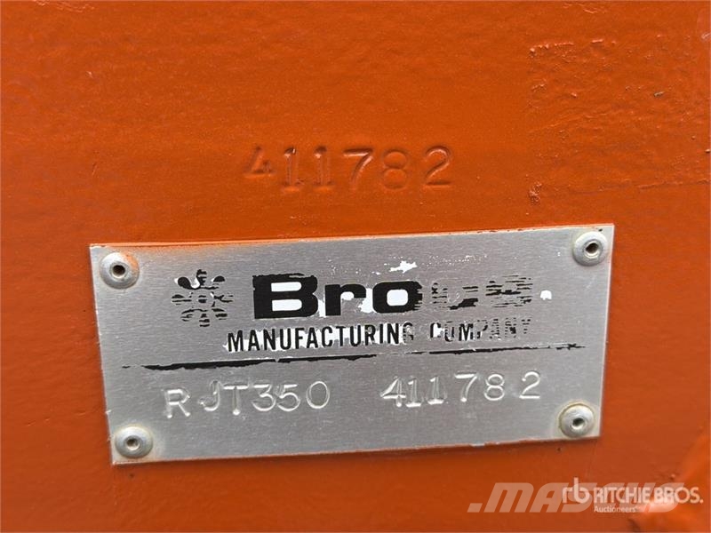 Broce RJT-350 Barredora / Self-Propelled Broom كناسات