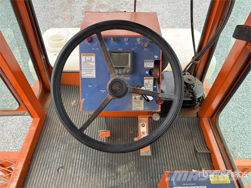 Broce RJT-350 Barredora / Self-Propelled Broom كناسات