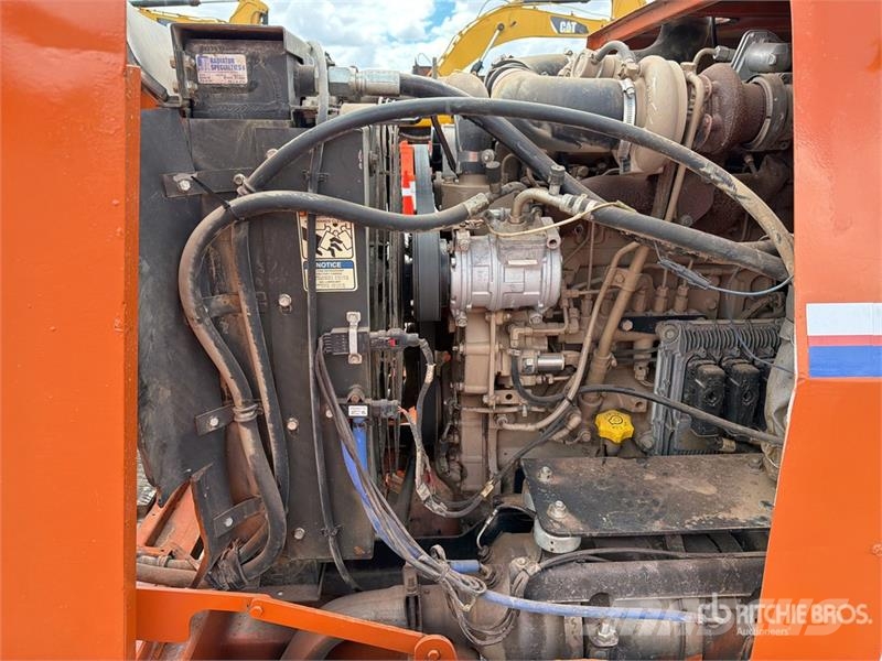 Broce RJT-350 Barredora / Self-Propelled Broom كناسات