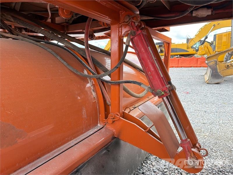 Broce RJT-350 Barredora / Self-Propelled Broom كناسات