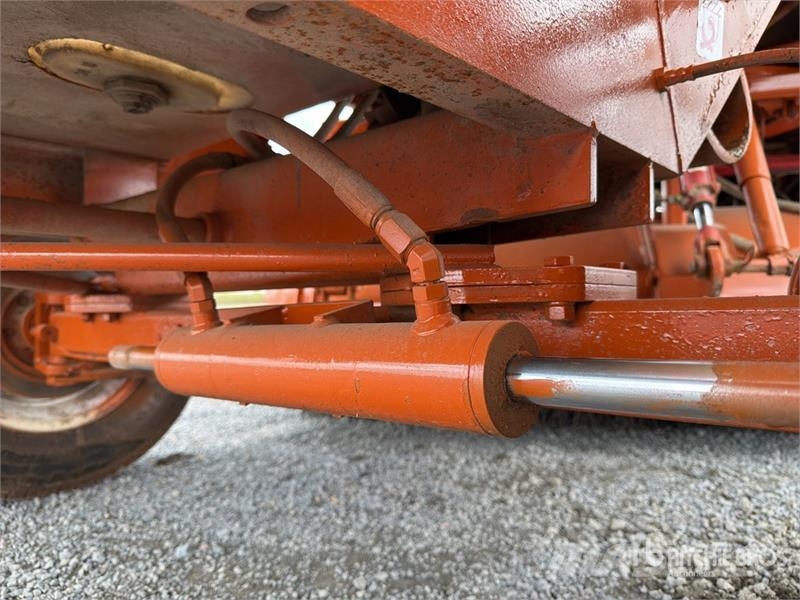 Broce RJT-350 Barredora / Self-Propelled Broom كناسات