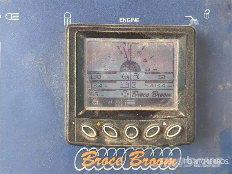 Broce RJT-350 Barredora / Self-Propelled Broom كناسات
