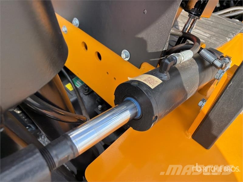 Captur FM35H 7700 lb Pneumatic Tire Montacargas (S Autokrāvēji - citi