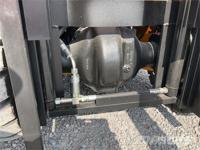 Captur FM35H 7700 lb Pneumatic Tire Montacargas (S Autokrāvēji - citi