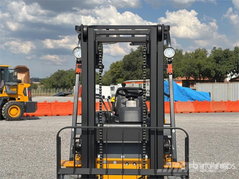 Captur FM35H 7700 lb Pneumatic Tire Montacargas (S Autokrāvēji - citi