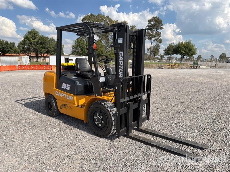  Captur FM35H 7700 lb Pneumatic Tire Montacargas (S Autokrāvēji - citi
