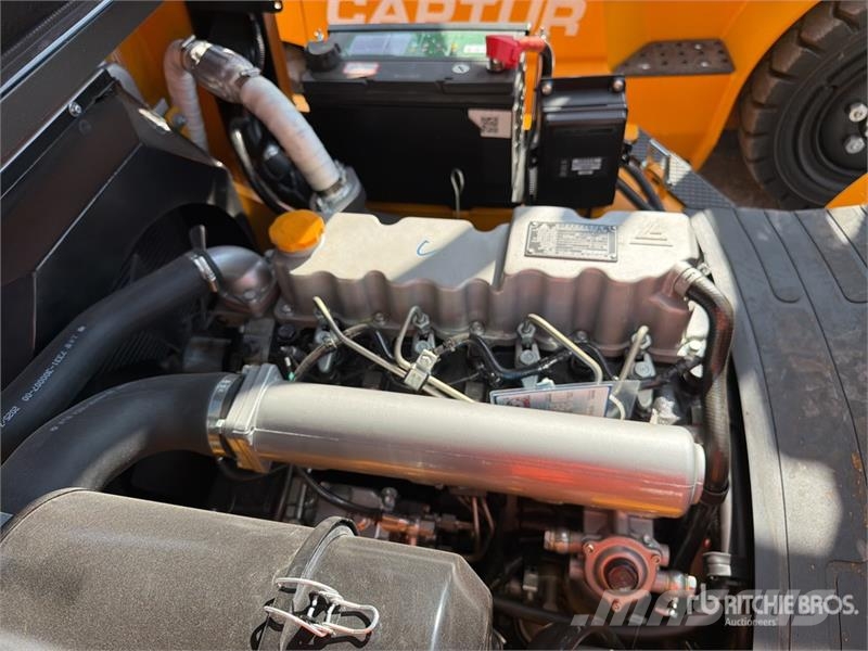 Captur FM35H 7700 lb Pneumatic Tire Montacargas (S Autokrāvēji - citi