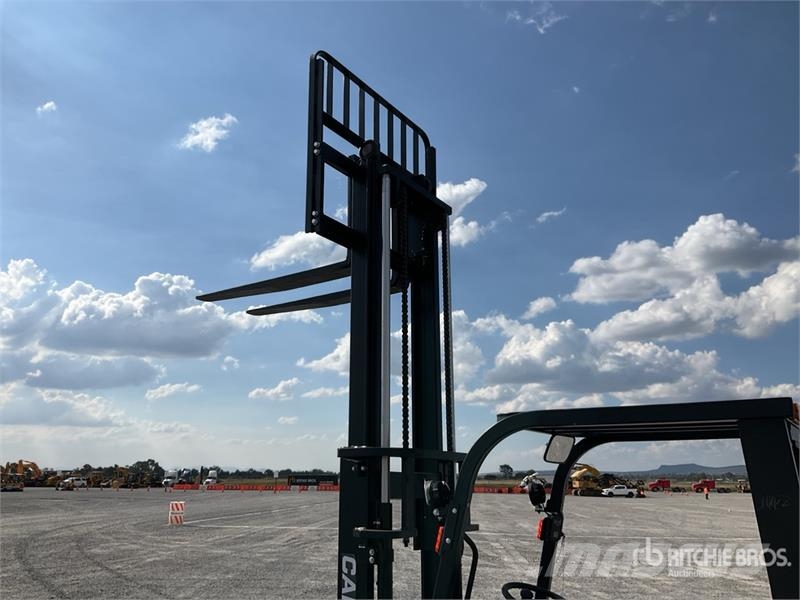 Captur FM35H 7700 lb Pneumatic Tire Montacargas (S Autokrāvēji - citi