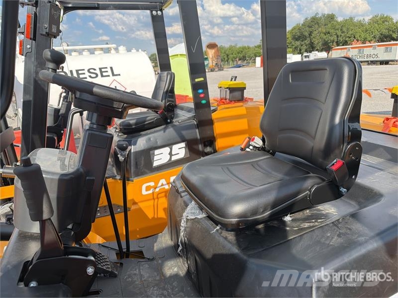 Captur FM35H 7700 lb Pneumatic Tire Montacargas (S Autokrāvēji - citi