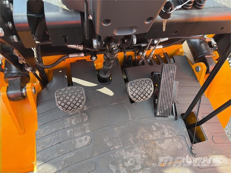 Captur FM35H 7700 lb Pneumatic Tire Montacargas (S Autokrāvēji - citi