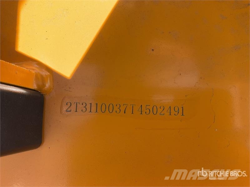 Captur FM35H 7700 lb Pneumatic Tire Montacargas (S Autokrāvēji - citi