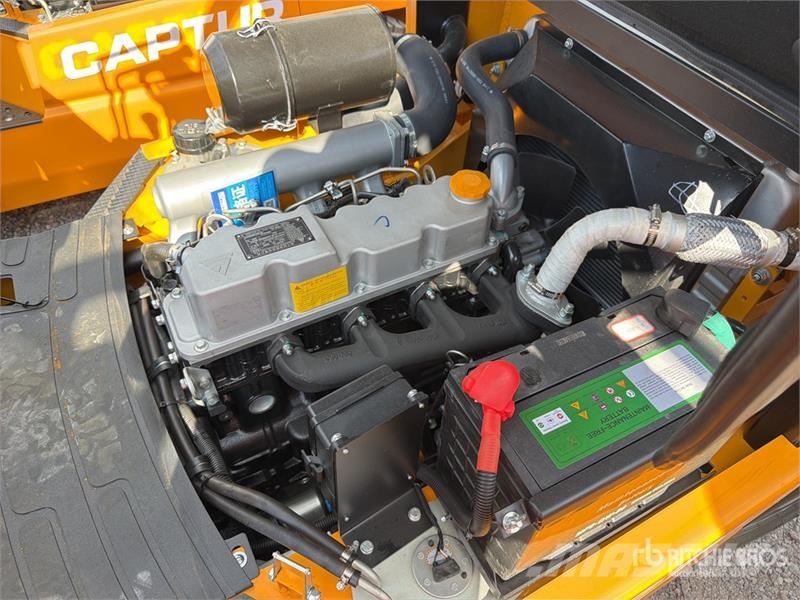 Captur FM35H 7700 lb Pneumatic Tire Montacargas (S Autokrāvēji - citi
