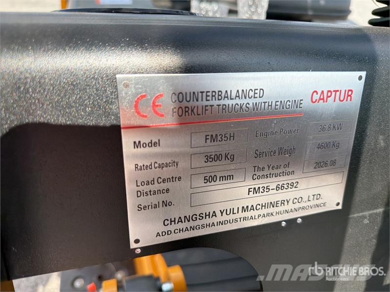  Captur FM35H 7700 lb Pneumatic Tire Montacargas (S شاحنات ذات رافعات شوكية - أخرى