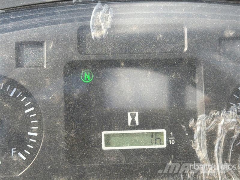 Captur FM35H 7700 lb Pneumatic Tire Montacargas (S Autokrāvēji - citi